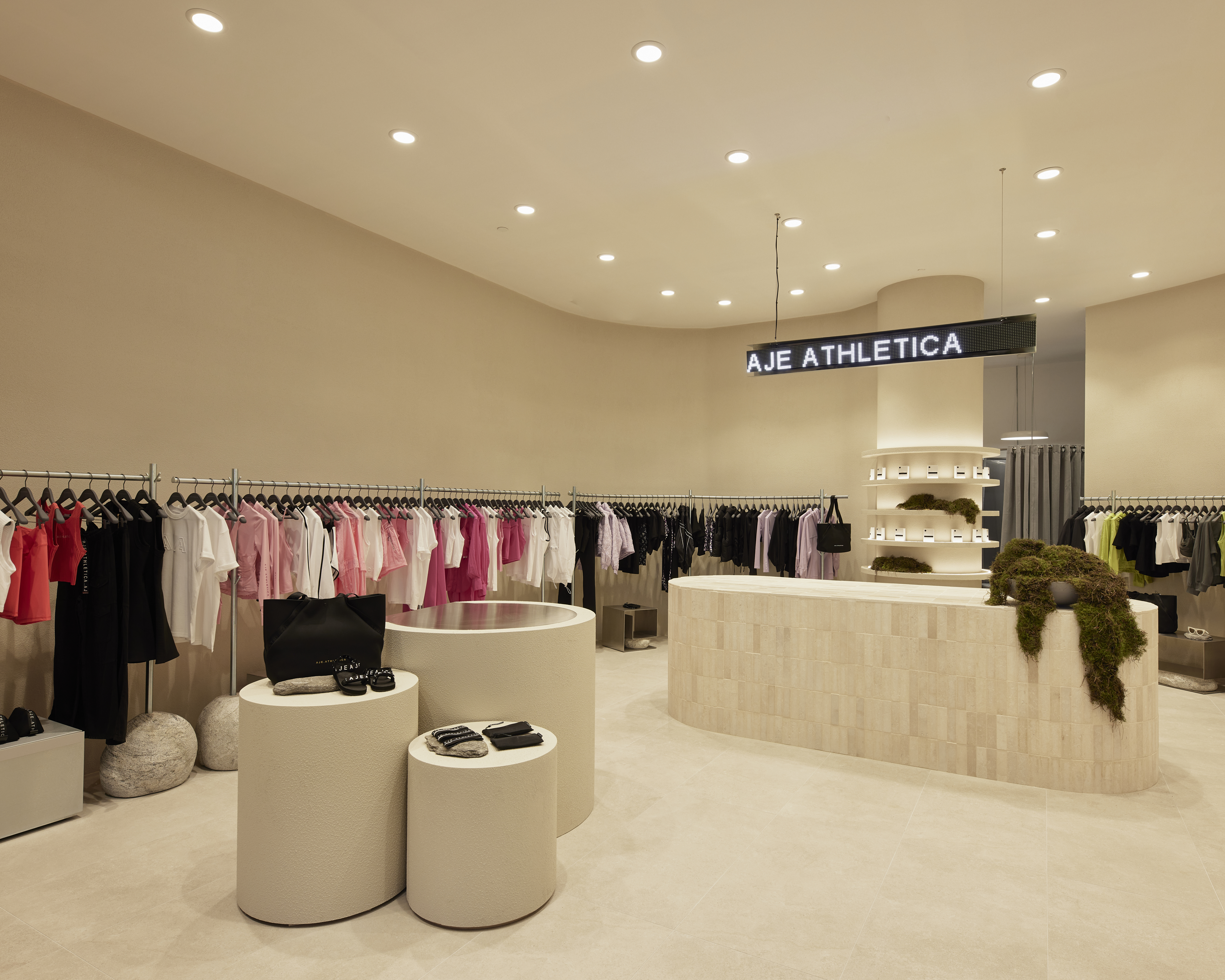 Aje Athletica - Highpoint